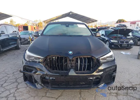 2022 BMW X6 xDrive40I z USA, uszkodzony, nr VIN 5UXCY6C02N9K41922